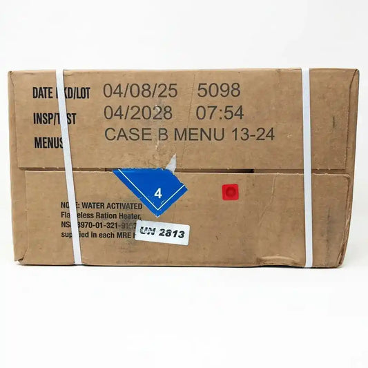 Caja MRE tipo A y B de cartón marrón con etiquetas y flecha azul frontal