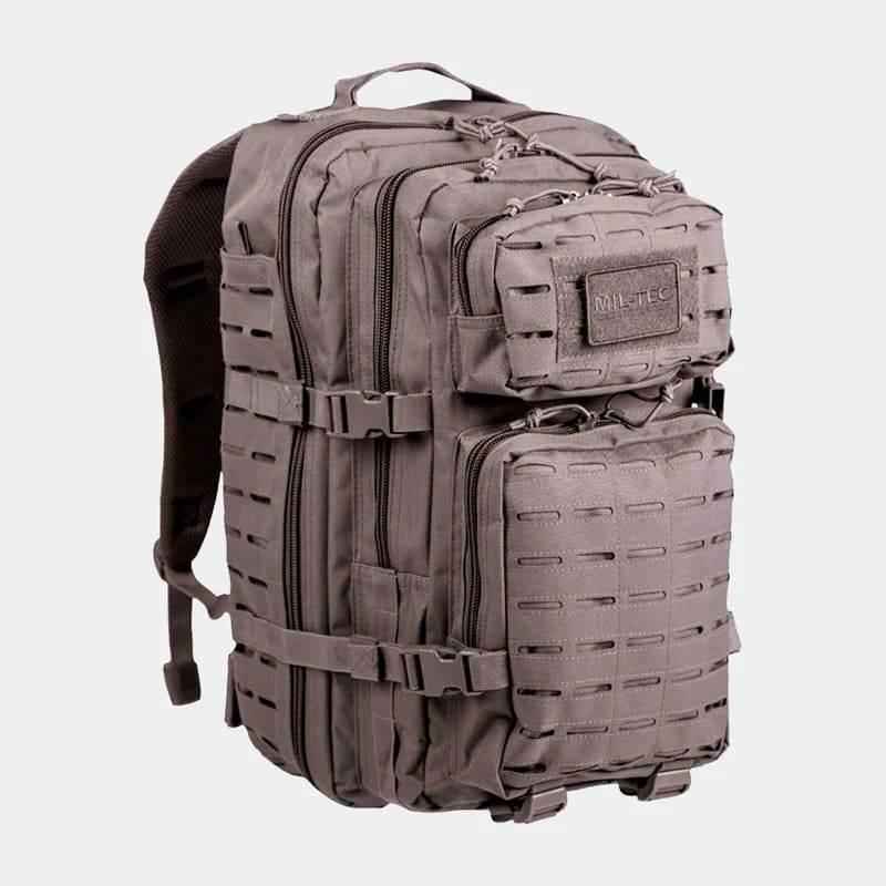 Mochila táctica gris con panel MOLLE frontal y bolsillos superiores con cremallera