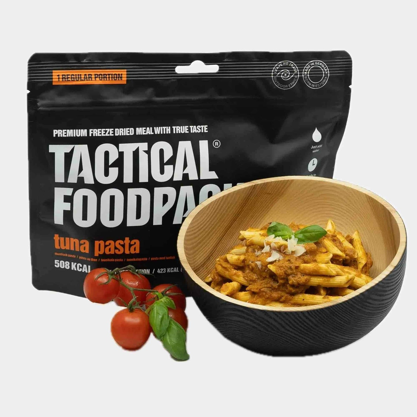 Bolsa de atún con pasta, Tactical Foodpack, con plato servido en cuenco.