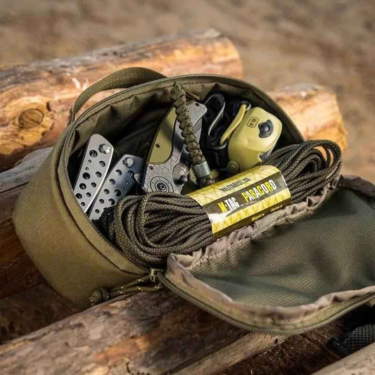 Bolsa Elite M-TAC verde oliva, abierta, con compartimentos interiores y accesorios