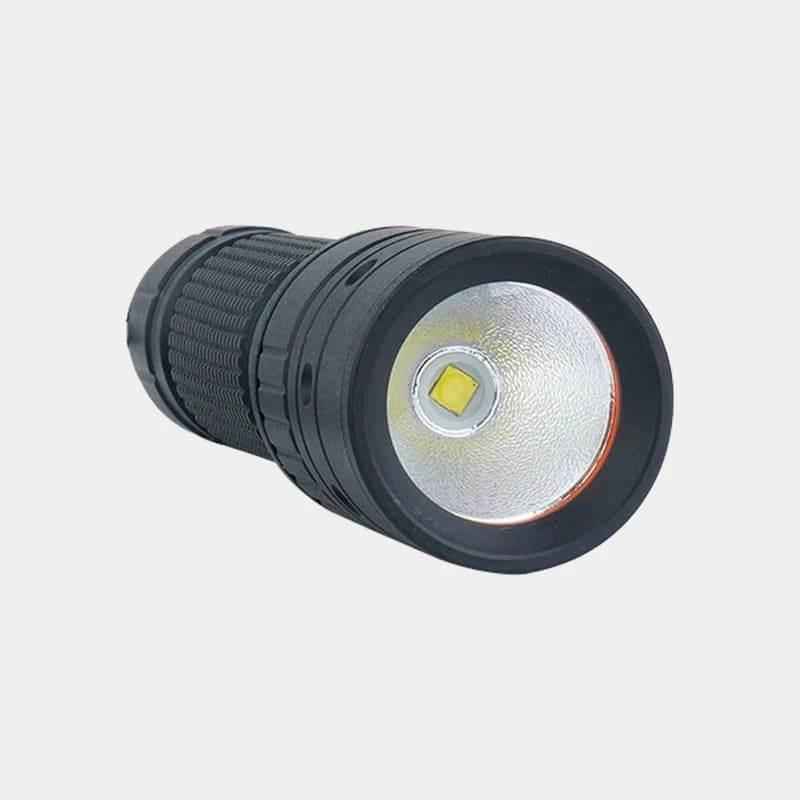 Cabezal de linterna recargable MIL-TEC negra con LED y aro rojo